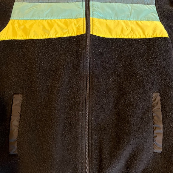Cotopaxi zip up fleece - Picture 2 of 6